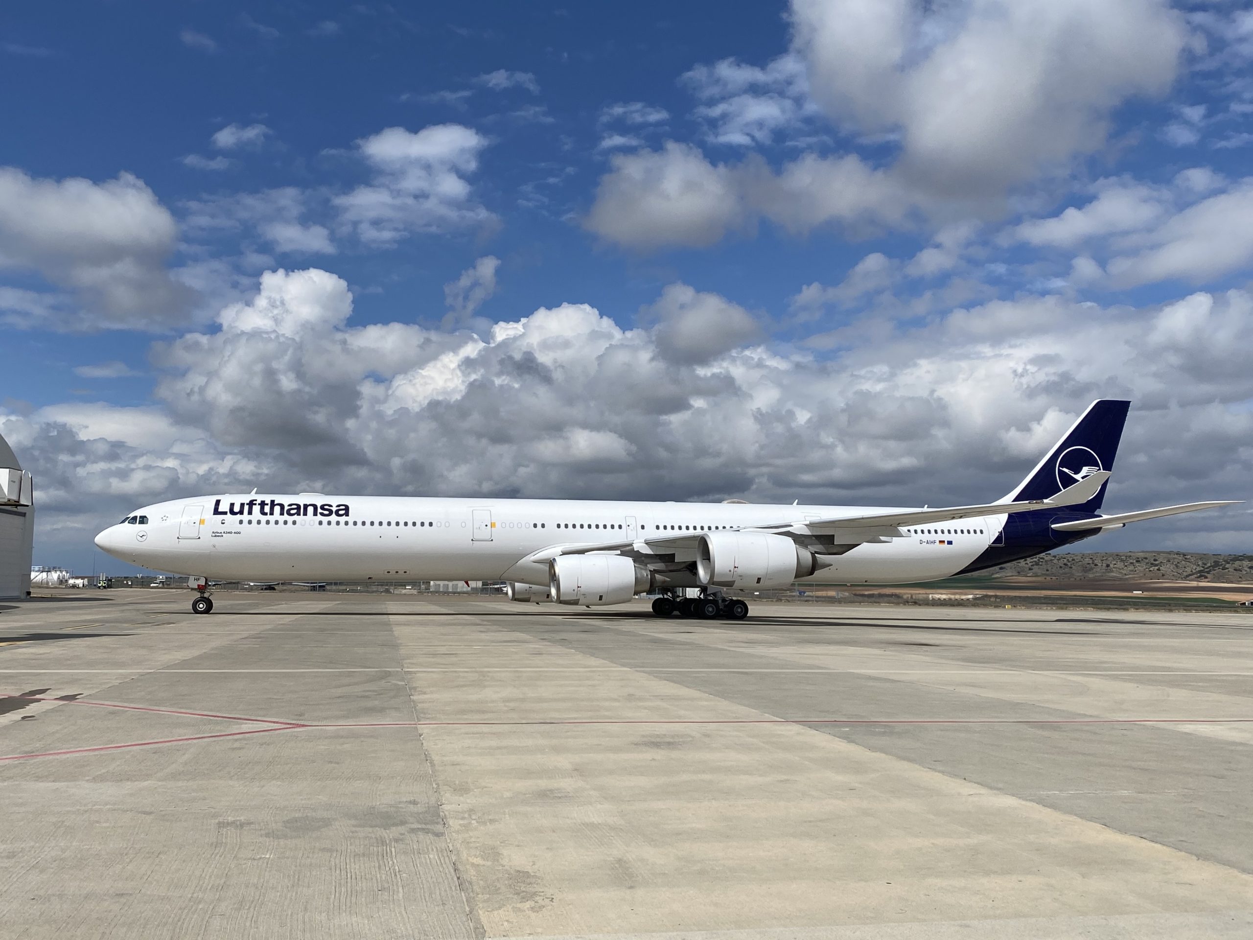 ルフトハンザドイツ航空、A340-600型機を退役させる方針 | sky-budget 