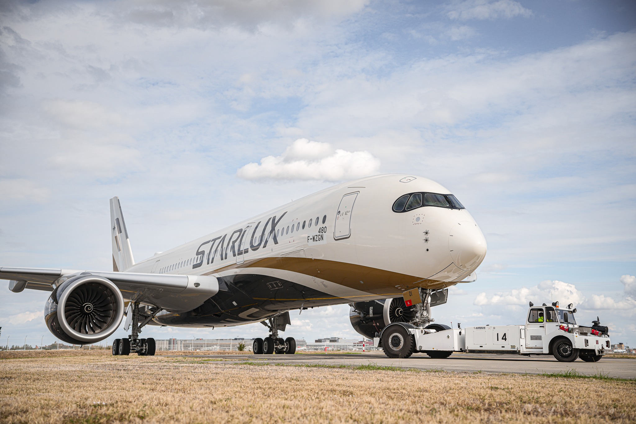 スターラックス航空、本日2022年10月28日にA350-900型機の初号機を受領